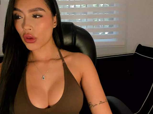 JadeEvans live cam on BongaCams