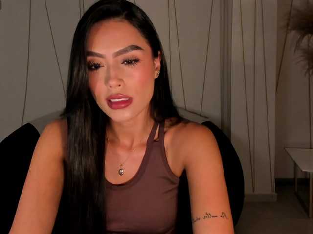 JadeEvans live cam on BongaCams