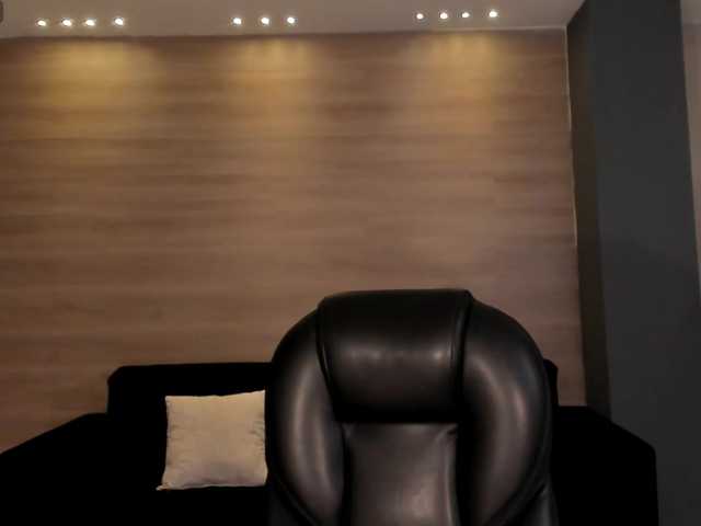 JadeEvans live cam on BongaCams