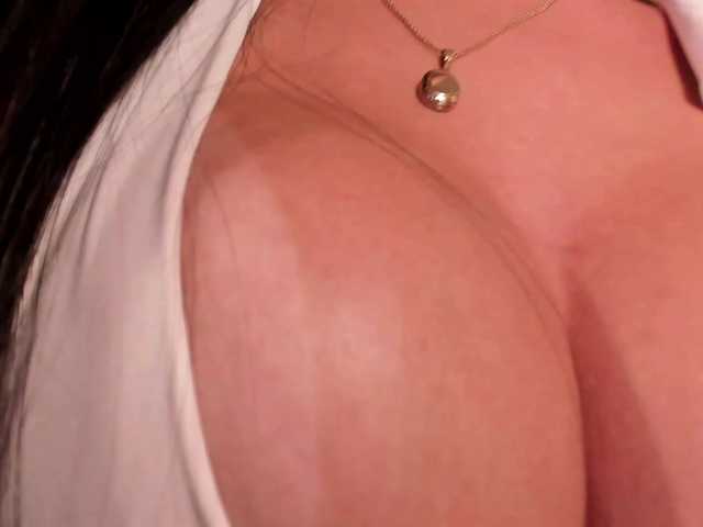 JadeEvans live cam on BongaCams