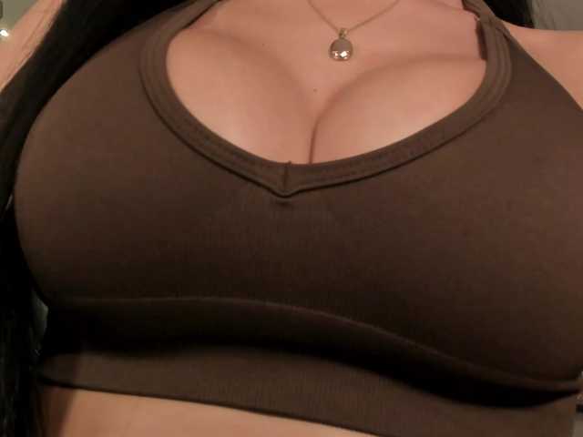 JadeEvans live cam on BongaCams