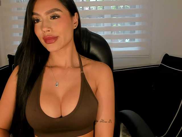 JadeEvans live cam on BongaCams