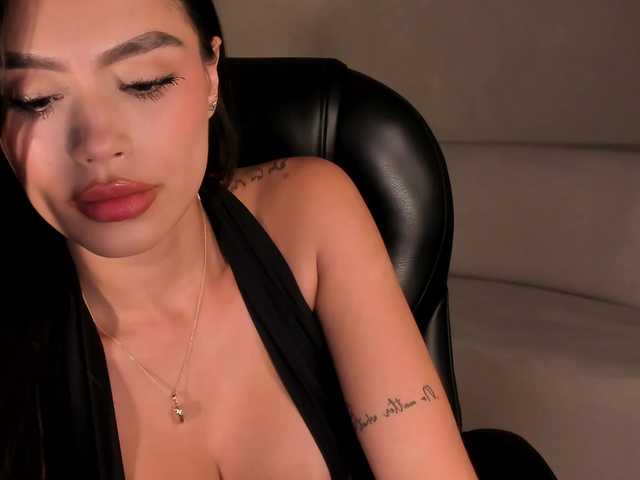 JadeEvans live cam on BongaCams