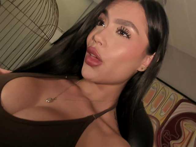 JadeEvans live cam on BongaCams