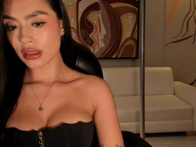 JadeEvans live cam on BongaCams