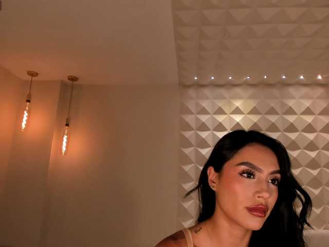 JadeEvans live cam on BongaCams