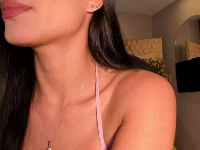 JadeEvans webcam