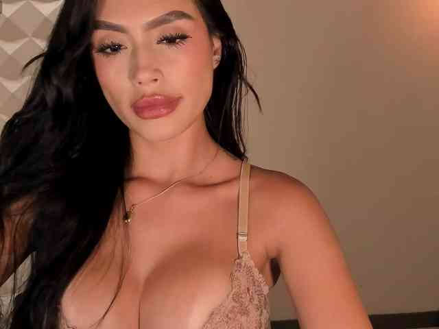 JadeEvans webcam
