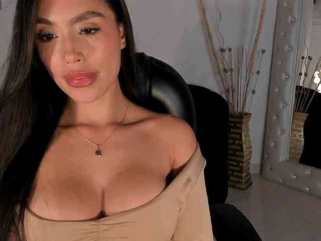 JadeEvans webcam