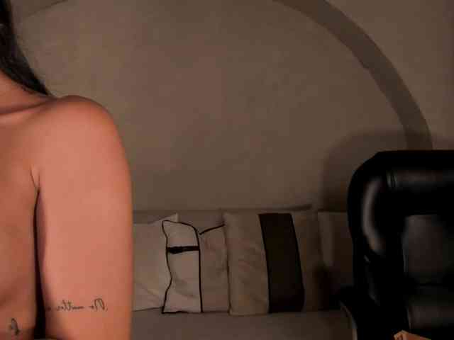 JadeEvans webcam