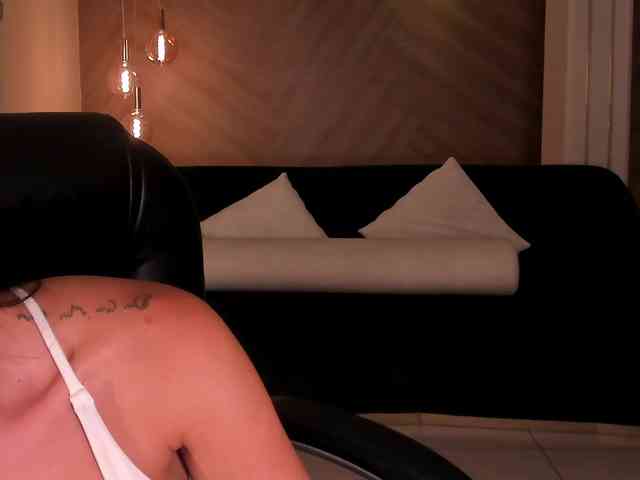 JadeEvans webcam