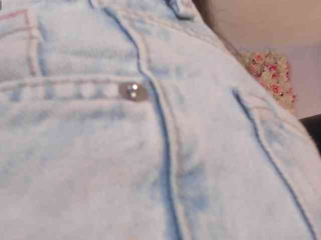 JadeEvans webcam