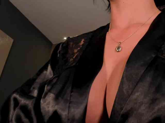 JadeEvans webcam