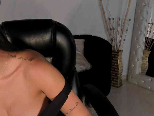 JadeEvans webcam
