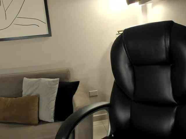 JadeEvans webcam
