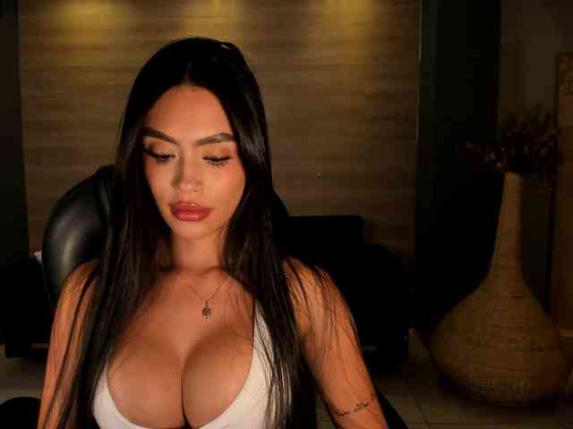JadeEvans webcam