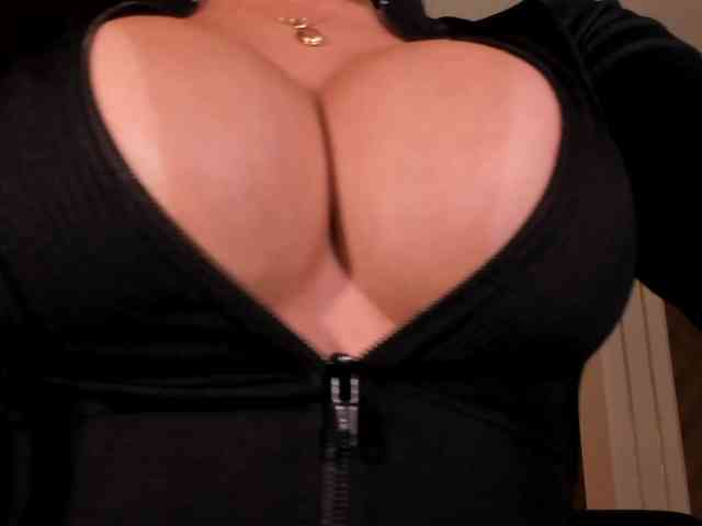 JadeEvans webcam