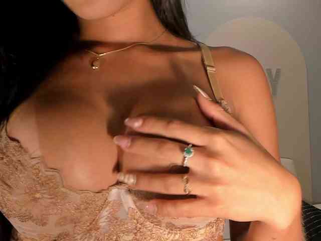 JadeEvans webcam
