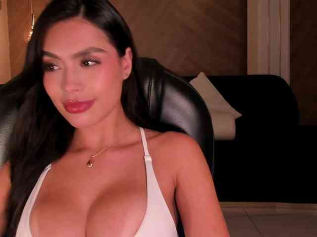 JadeEvans webcam