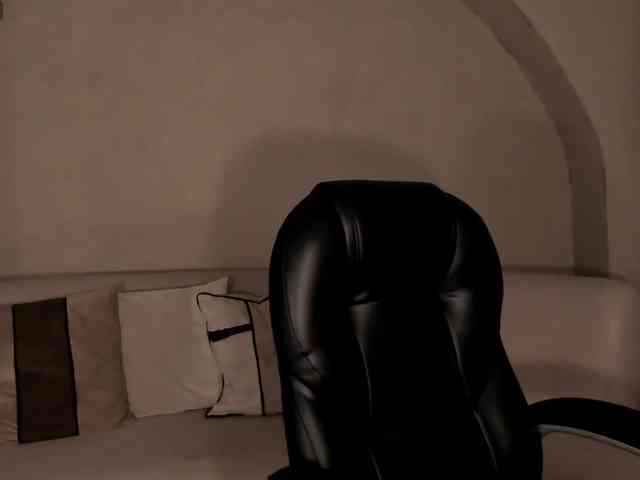 JadeEvans webcam
