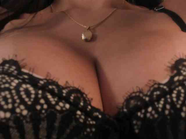 JadeEvans webcam