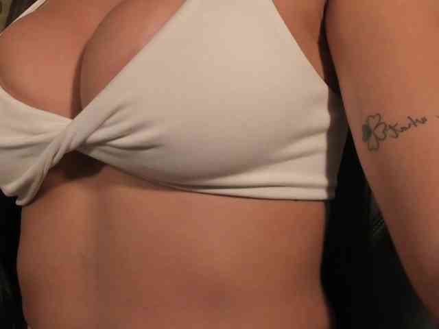 JadeEvans webcam
