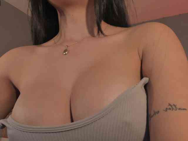 JadeEvans webcam