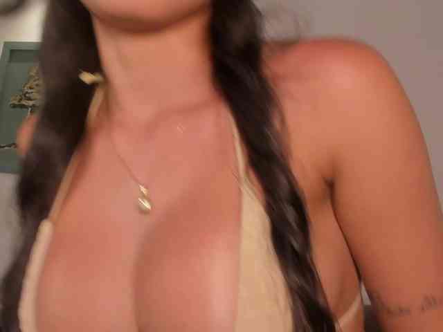 JadeEvans webcam