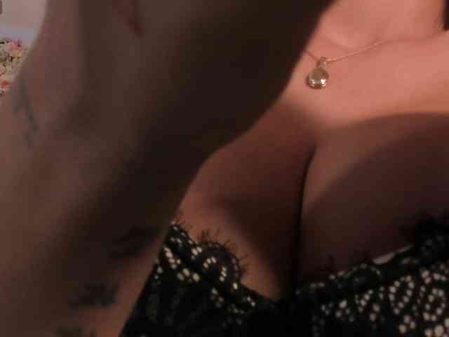 JadeEvans webcam