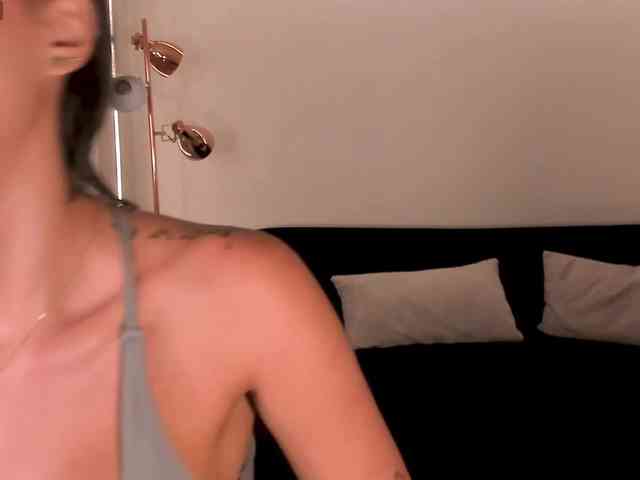 JadeEvans webcam