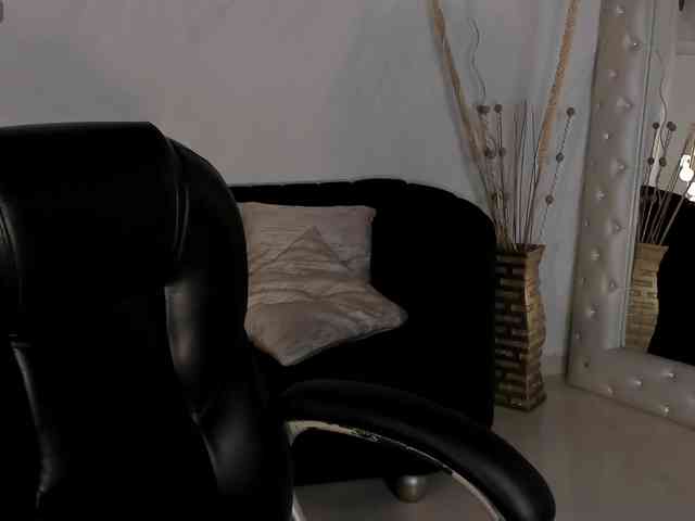 JadeEvans webcam