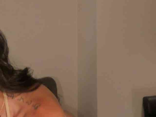 JadeEvans webcam