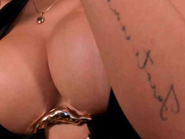 JadeEvans webcam