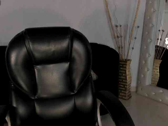 JadeEvans webcam