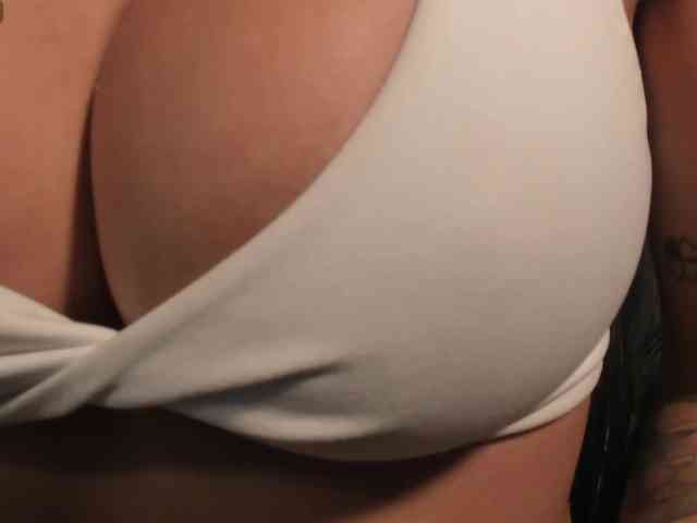 JadeEvans webcam