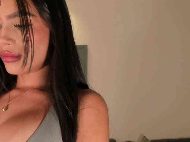 JadeEvans webcam