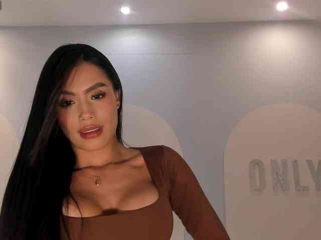 JadeEvans webcam