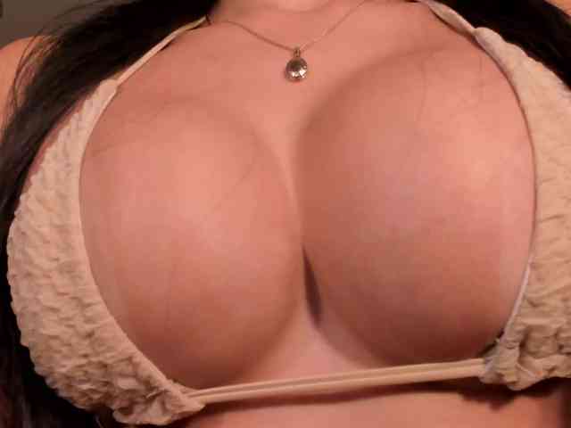 JadeEvans webcam