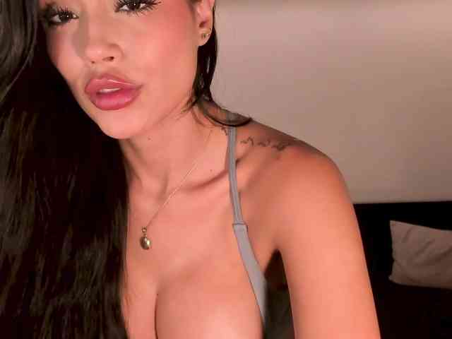 JadeEvans webcam
