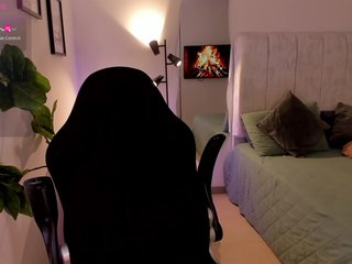 AmyWoods Porn Show