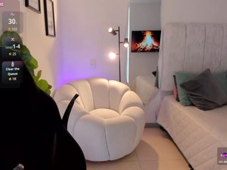 AmyWoods Porn Show