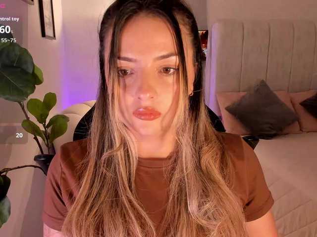 AmyWoods live cam preview