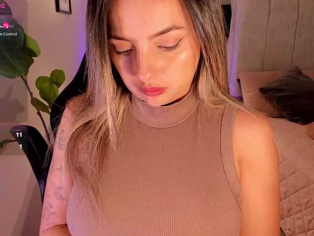 AmyWoods live cam on BongaCams