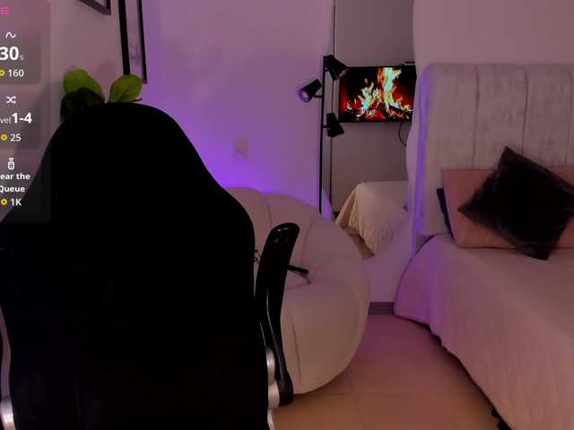 AmyWoods live cam on BongaCams