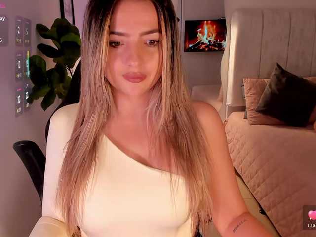 AmyWoods live cam on BongaCams