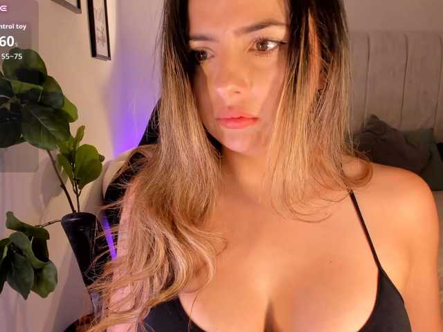AmyWoods live cam on BongaCams