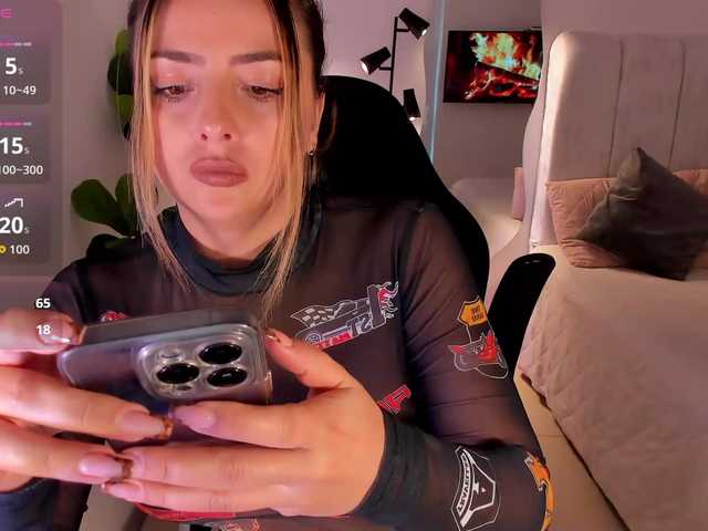 AmyWoods live cam on BongaCams