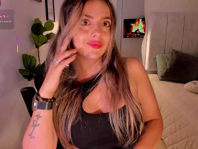 AmyWoods's BongaCams show and profile