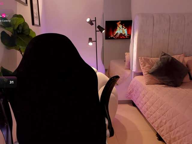 AmyWoods live cam on BongaCams