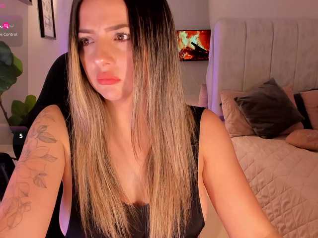 AmyWoods live cam on BongaCams